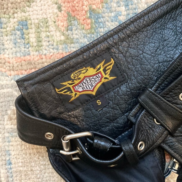 “Universal Rider” Black Leather Riding Chaps, Size Small - Picture 4 of 7